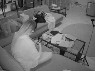 voyeurcam-julmodels-living-3 camsoda stream image, 26.05.2026 18:40