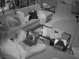 voyeurcam-julmodels-living-3 camsoda stream image, 26.05.2026 18:40