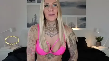 Lara-CumKitten stripchat stream image