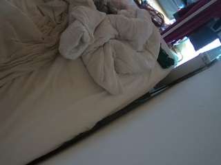 voyeurcam-julmodels-whitebed-4 camsoda stream image, 16.06.2026 12:00