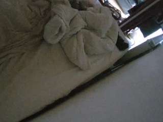 voyeurcam-julmodels-whitebed-4 camsoda stream image, 16.06.2026 12:00