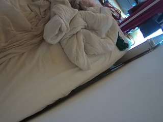 voyeurcam-julmodels-whitebed-4 camsoda stream image, 16.06.2026 12:00