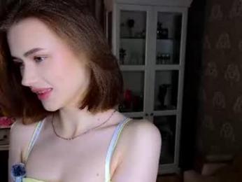 bluuemarine chaturbate stream image, 19.06.2026 17:10