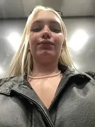 Milkyy_wway stripchat stream image