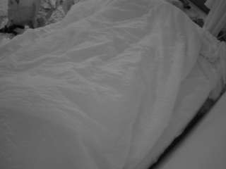 voyeurcam-julmodels-whitebed-4 camsoda stream image, 24.06.2026 06:30