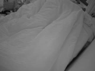 voyeurcam-julmodels-whitebed-4 camsoda stream image, 24.06.2026 06:30