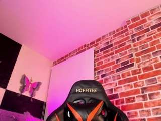 aleja-hill camsoda stream image, 08.07.2026 04:00