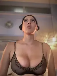 Sofia_Collins- stripchat stream image