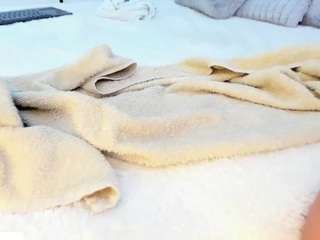 angie-roses camsoda stream image