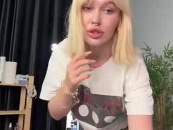 golden_alinee chaturbate stream image, 23.07.2026 15:50