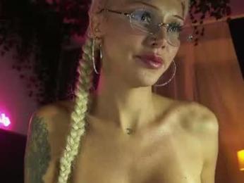 touch_me_if_you_can chaturbate stream image, 24.07.2026 17:30