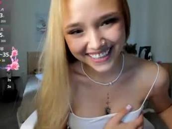 flooora_0 chaturbate stream image, 28.07.2026 02:20