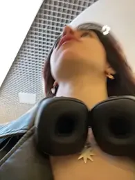 Lily__Belle stripchat stream image