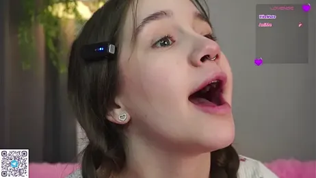 AmiLewis stripchat stream image