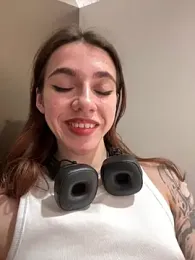 Lily__Belle stripchat stream image