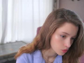 little_poetry chaturbate stream image