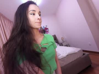 ehotlovea chaturbate stream image