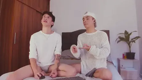 2gays_1Str8 stripchat stream image