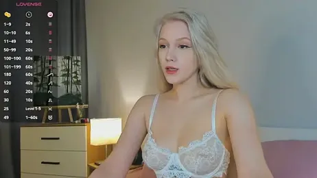 AliceLebel stripchat stream image