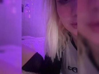 Molly-and-Ewa bongacams stream image, 19.03.2025 08:00