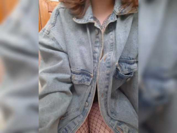 LittleDelora bongacams stream image