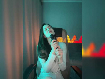 whiteTEA bongacams stream image