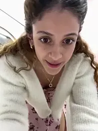 alana15 stripchat stream image