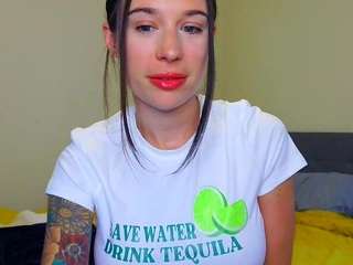 tighttinymilf camsoda stream image