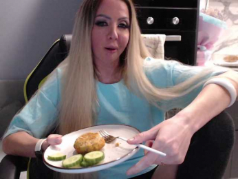 blondalina bongacams stream image