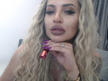 lovelyblondyx bongacams stream image