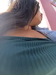 LIZ-06_ stripchat stream image