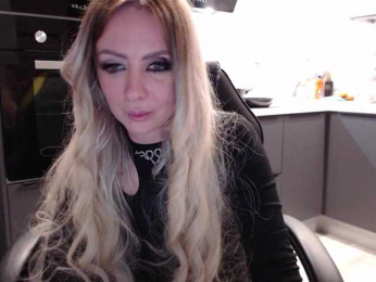 blondalina bongacams stream image