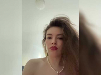 YourLadyyy bongacams stream image