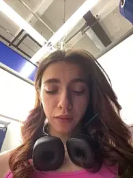 Lily__Belle stripchat stream image