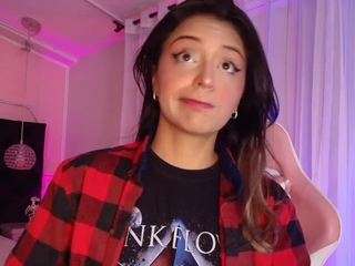 sofly-s camsoda stream image