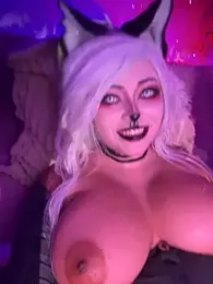 seraphine23 stripchat stream image