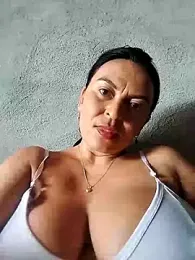 Horny-Mommy-Dirty stripchat stream image