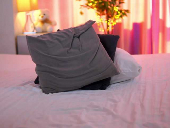 ArtTeasee bongacams stream image