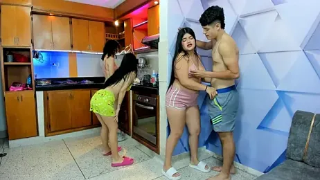 royalgirls_x stripchat stream image