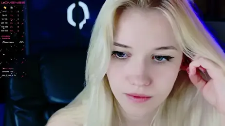 ShhhO_O stripchat stream image