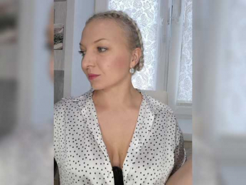 Anesteishen bongacams stream image