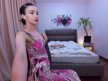 ehotlovea chaturbate stream image