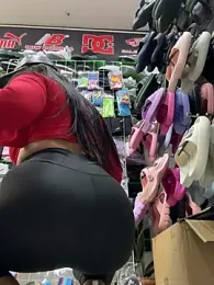 kim_monti stripchat stream image