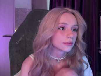 fymryn bongacams stream image