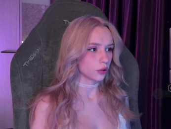 fymryn bongacams stream image