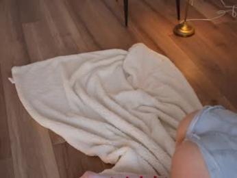 kriss0leoo chaturbate stream image