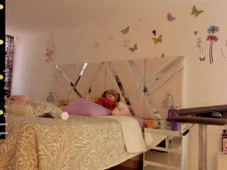 sexyzoee camsoda stream image