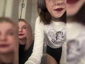 Molly-and-Ewa bongacams stream image, 08.04.2025 17:30