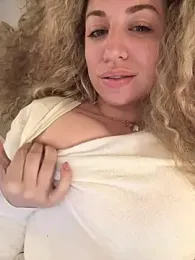 miamellycious stripchat stream image