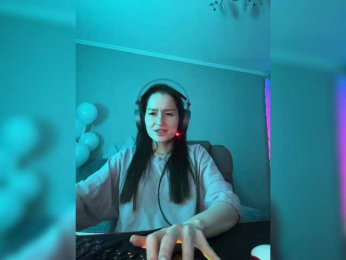 whiteTEA bongacams stream image